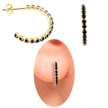 Brinco de argola folheado a ouro feito com pedras de strass